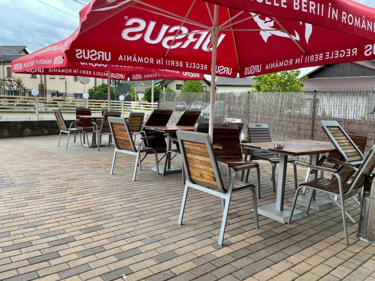 Pensiunea Prestige House Curtea De Arges Bagian luar foto