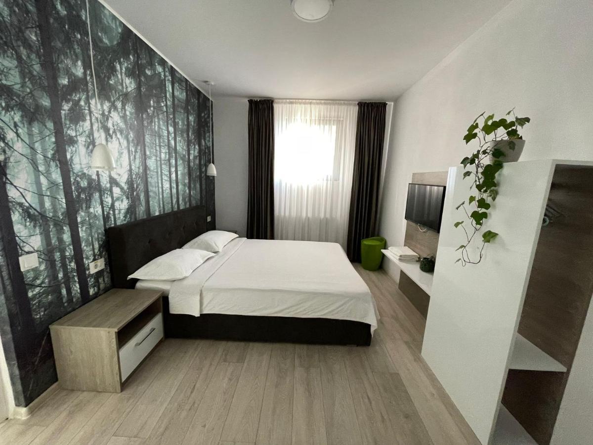 Pensiunea Prestige House Curtea De Arges Bagian luar foto