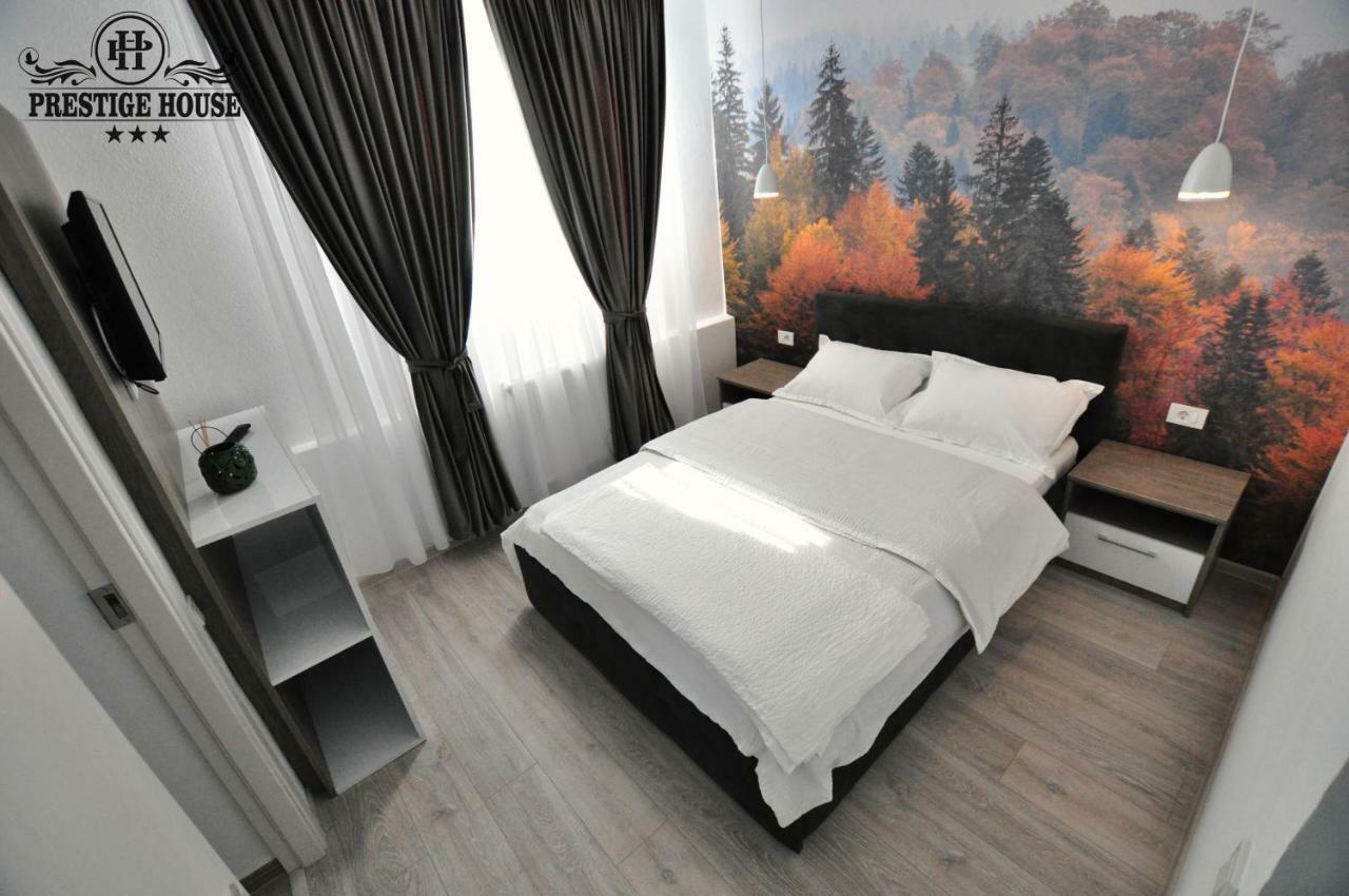 Pensiunea Prestige House Curtea De Arges Bagian luar foto